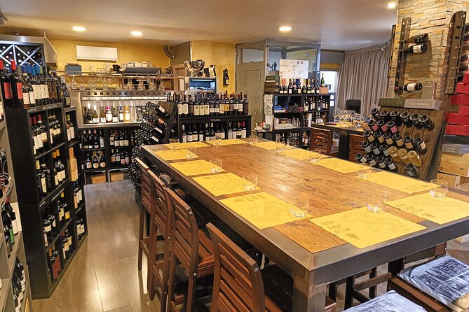Taste of Lake Como: 4 Wines Paired with Local Cheese Charcuterie - What the sommelier adds to the experience