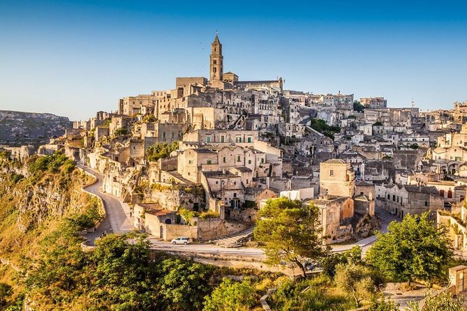The Sassi of Matera - Seeing a furnished cave house