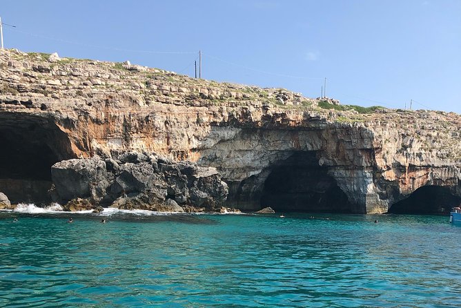 Tour 3h and half visit of all the caves, bathroom stop and aperitif - Why this cruise gives you a better view of Salento