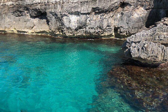 Tour 3h and half visit of all the caves, bathroom stop and aperitif - The Ionian caves and Punta Ristola