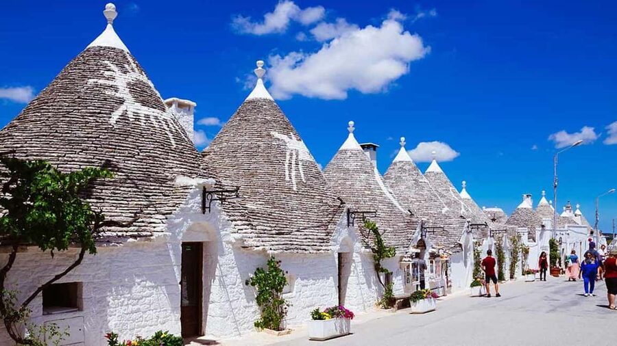 Tour di Alberobello e Matera in bus privato da Bari - Meeting the bus in Bari