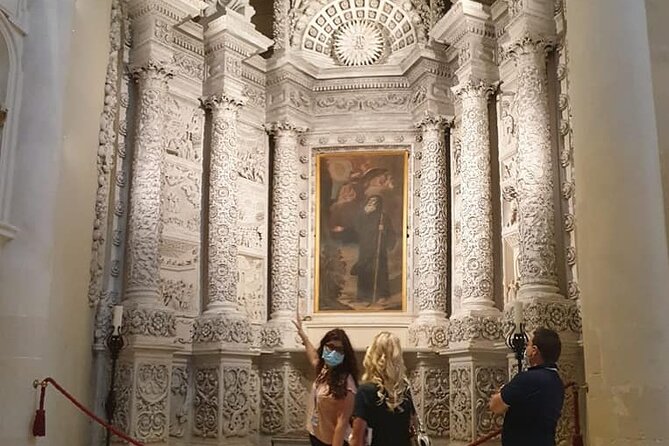 Tour of Lecce with a visit to the basement of the ancient synagogue - Fifty minutes through Lecce’s old center