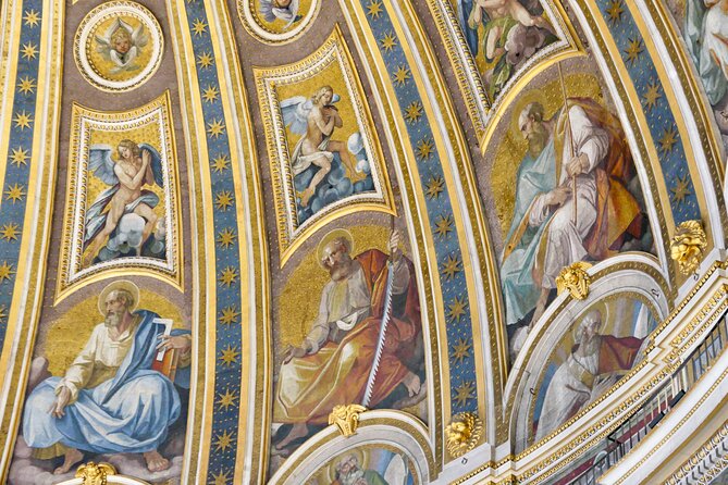 Tour of St Peter's Basilica with Dome Climb and Grottoes - The Vatican Grottoes and St. Peter’s tomb