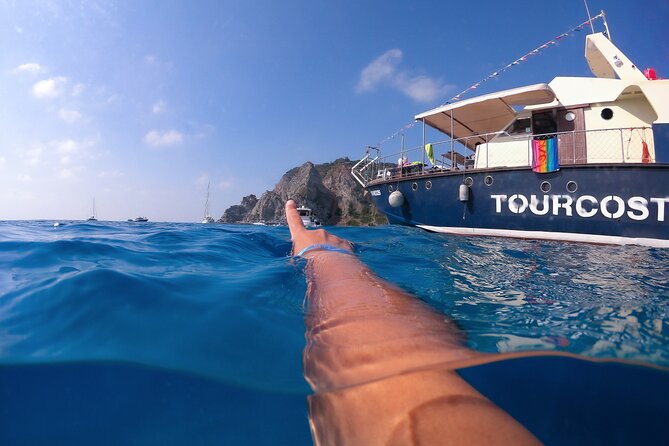 Tour of the Costa degli Dei by boat, 3 hours with aperitif included - Formicoli and the rocks of the old harbor