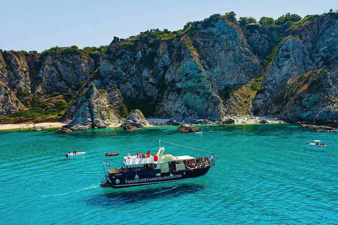Tour of the Costa degli Dei by boat, 3 hours with aperitif included - Capo Vaticano, three beaches and the best photographs