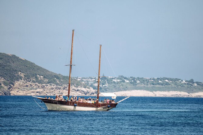 Tour of the island of Ischia in schooner - Aragonese Castle, the grandest view from the sea