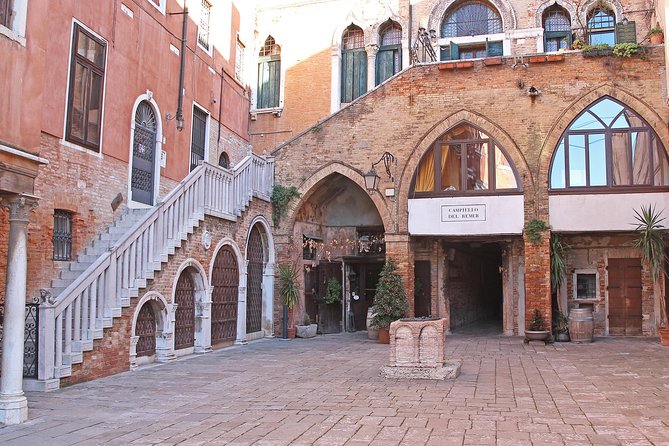 Tour of The Real Hidden Venice - Rialto Bridge, Campo San Giacomo, and the market