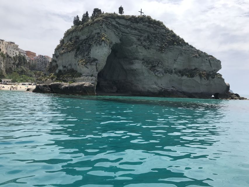 Tropea: Capo Vaticano Boat Trip with Snorkeling & Drink - What the $40 price really covers