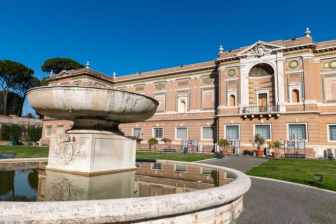 Vatican Museums, Sistine Chapel and St. Peter's Basilica Tour - Entering the Vatican Museums by the faster route