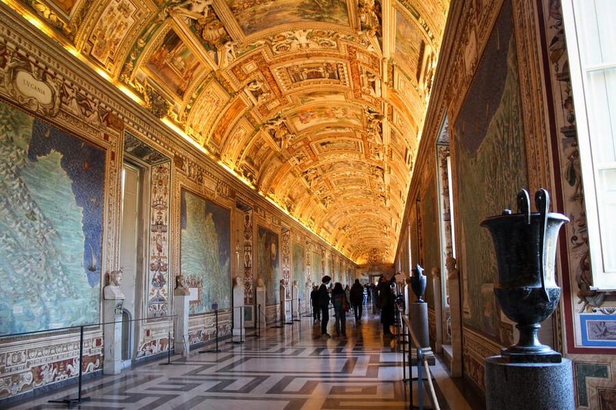 Vatican Museums, Sistine Chapel and St. Peter's Guided Tour - Language choices and guide quality