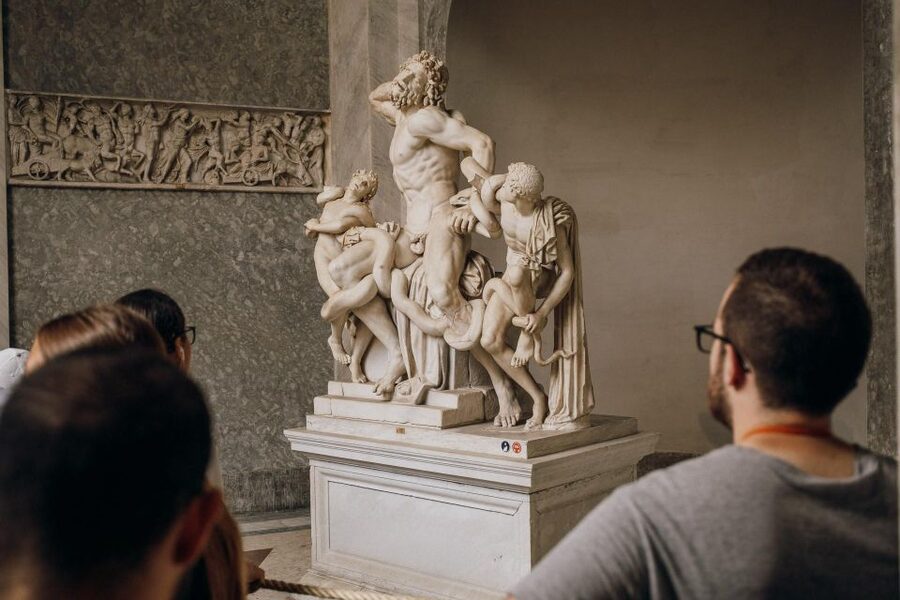 Vatican Museums & Sistine Chapel Skip-the-Line Guided Tour - The guides make the difference