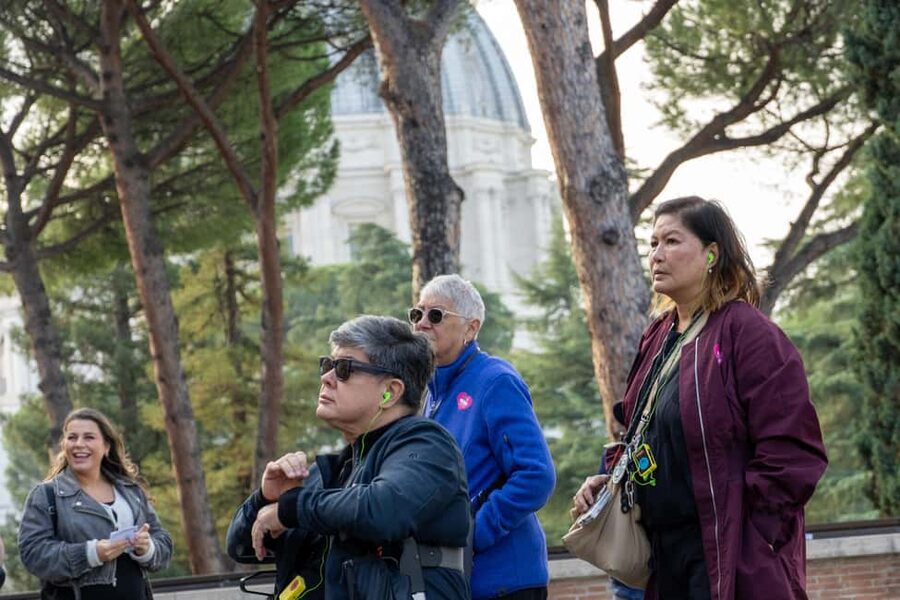Vatican Museums & Sistine Chapel Skip-the-Ticket-Line Tour - The Cortile del Belvedere sets the scene