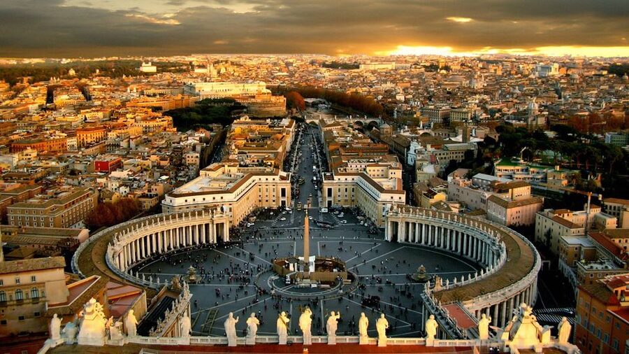 Vatican: Museums Sistine Chapel & St. Peter's Basilica Tour - Dress rules and access limits
