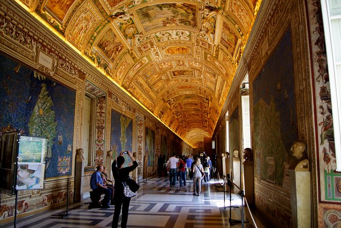 Vatican Museums Sistine Chapel Tour with access to St Peter - Meeting at Caffè Vaticano