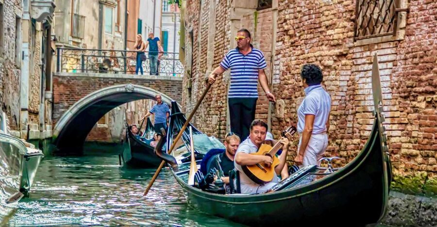 Venice: 30-Minute Gondola Ride on Grand Canal with Serenade - Santa Maria della Salute: Venices grandest water view