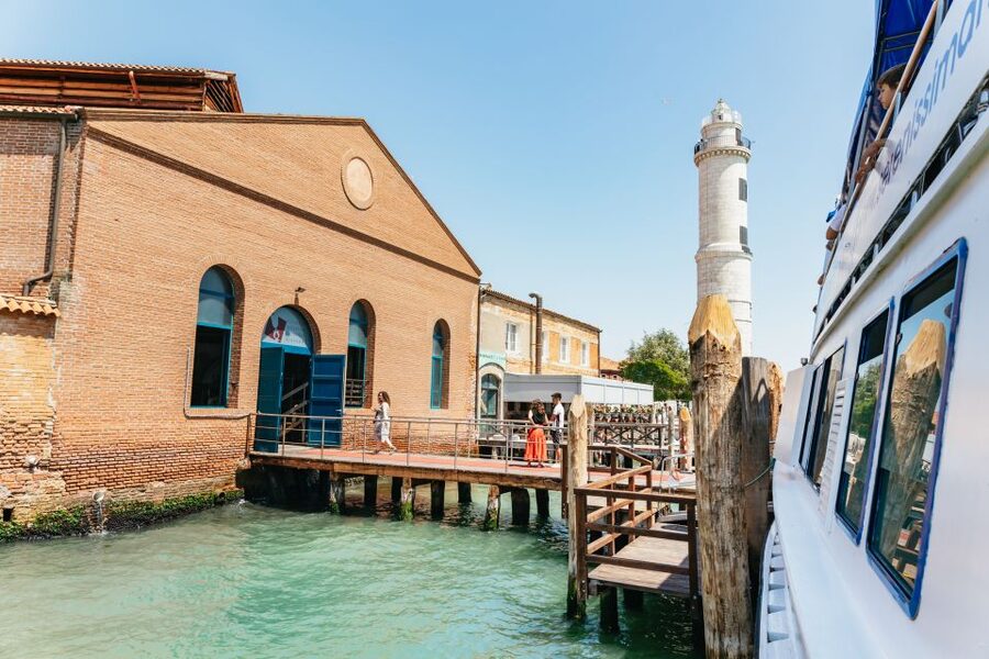 Venice: Burano, Torcello & Murano Boat Tour w/Glassblowing - Burano: colorful houses, lace, and the best strolling