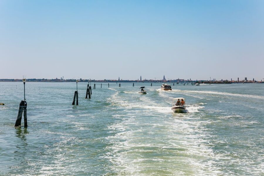 Venice: Burano, Torcello & Murano Boat Tour w/Glassblowing - Who should book this experience