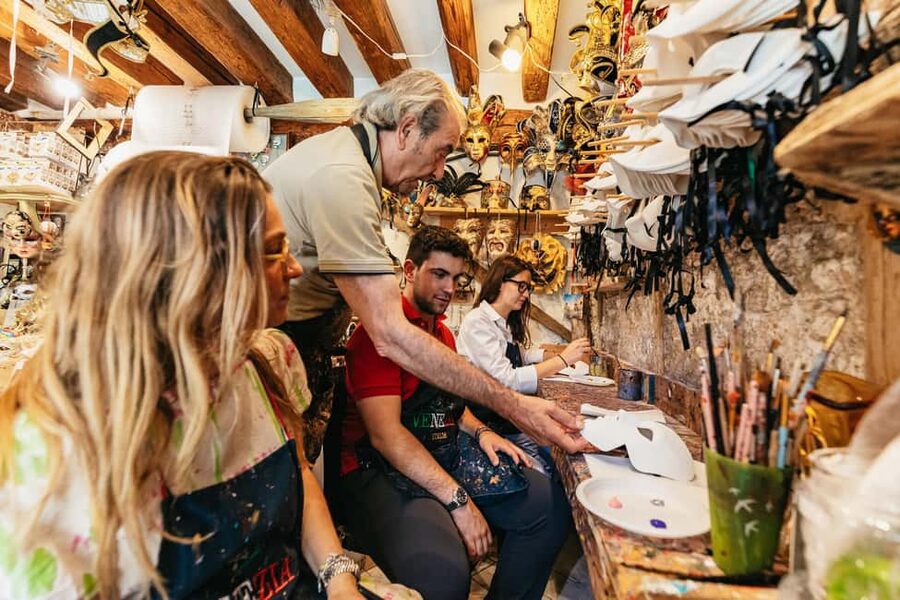 Venice: Carnival Mask Workshop - Who should book this Venice experience?
