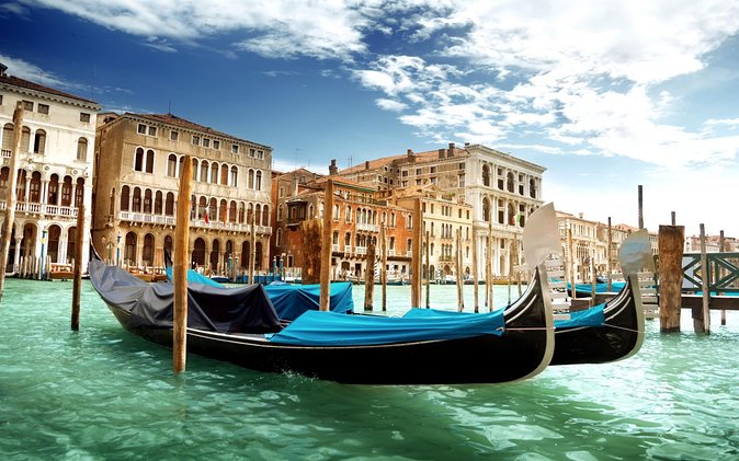 Venice Day Trip from Milan with Guided City Tour - St. Mark’s Square and the Bridge of Sighs