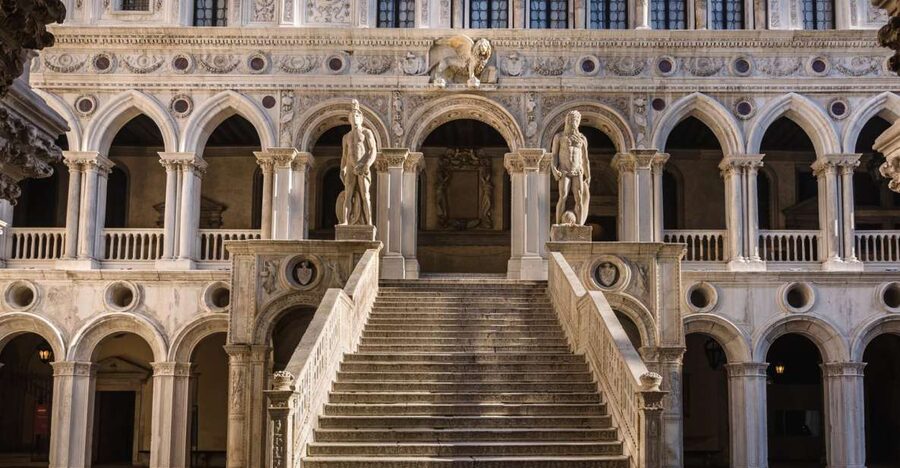 Venice: Doge's Palace Skip-the-Line Ticket with Guidebook - Inside the palace: grand halls and working government