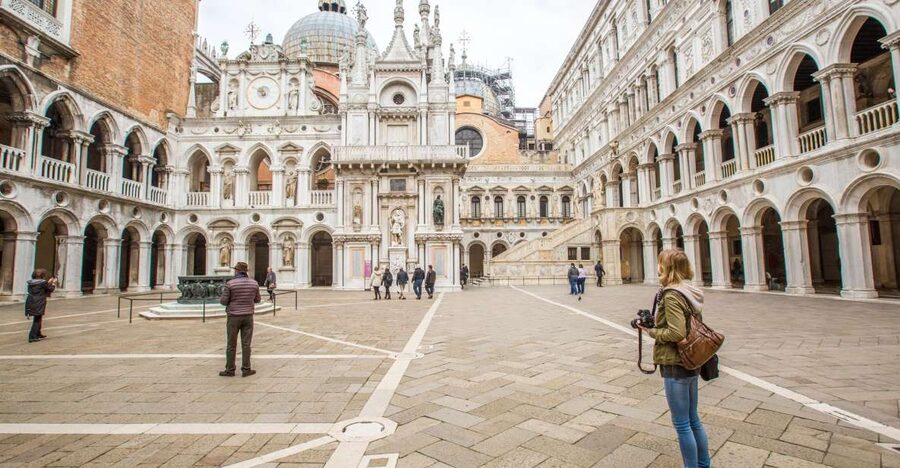 Venice: Doge's Palace Skip-the-Line Tour with Prisons - Tintoretto, Titian, Veronese, and Bellini in context