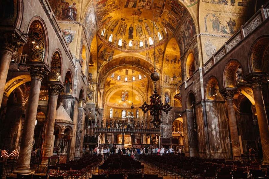 Venice: Doge's Palace & St Mark's Tour with Upgrade Option - Pace, clothing, and access