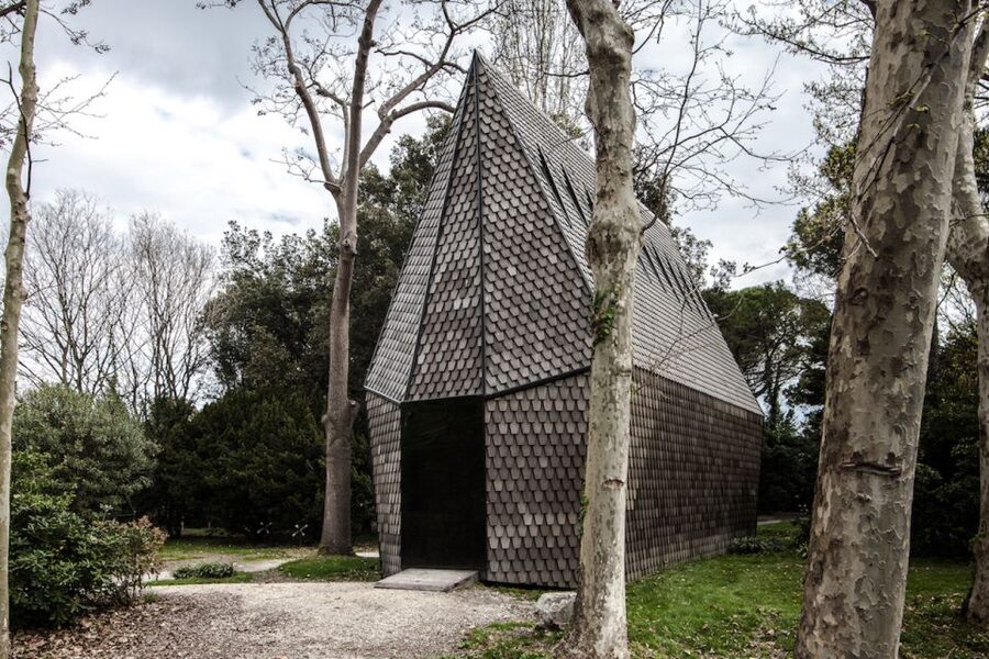 Venice: Explore San Giorgio Island with Ticket & Audio Guide - Choosing between the Foundation and the Vatican Chapels