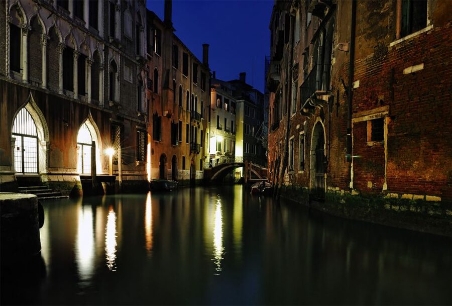 Venice: Ghost Tour to Rialto and San Marco Square - What this Venice ghost tour really is