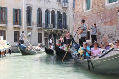 Grand Canal by Gondola with Live Commentary