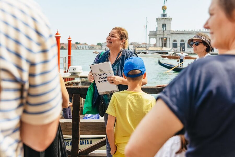 Venice: Grand Canal Gondola Ride with App Commentary - Why a gondola is still the right way to see Venice