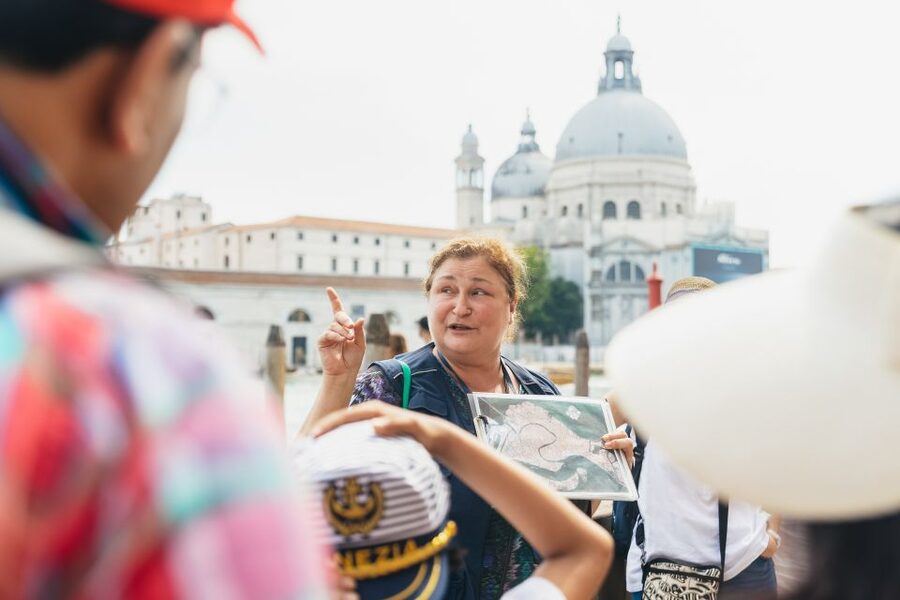 Venice: Grand Canal Gondola Ride with App Commentary - The Gondola Gallery and VR experience