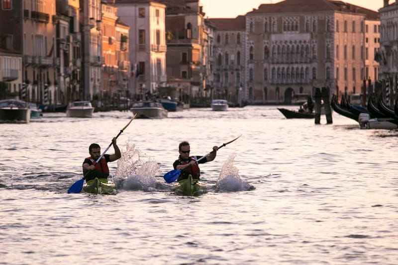 Venice: Guided Canal Kayak Tour at Day, Night, or Sunset - Key points to know before you book