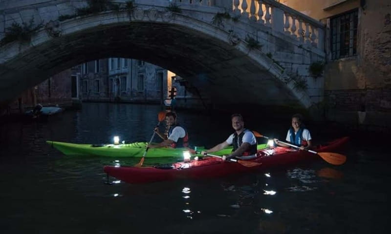 Venice: Guided Canal Kayak Tour at Day, Night, or Sunset - What the guides add to the experience