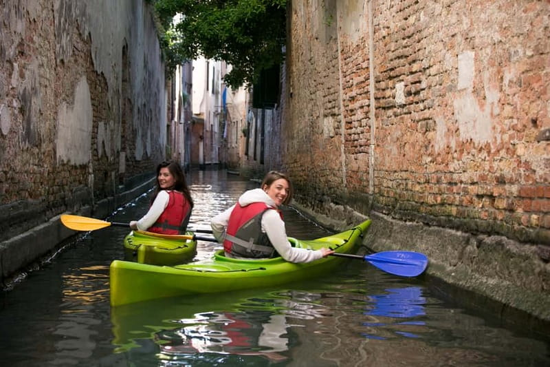 Venice: Guided Canal Kayak Tour at Day, Night, or Sunset - Starting at Venetian Rowing