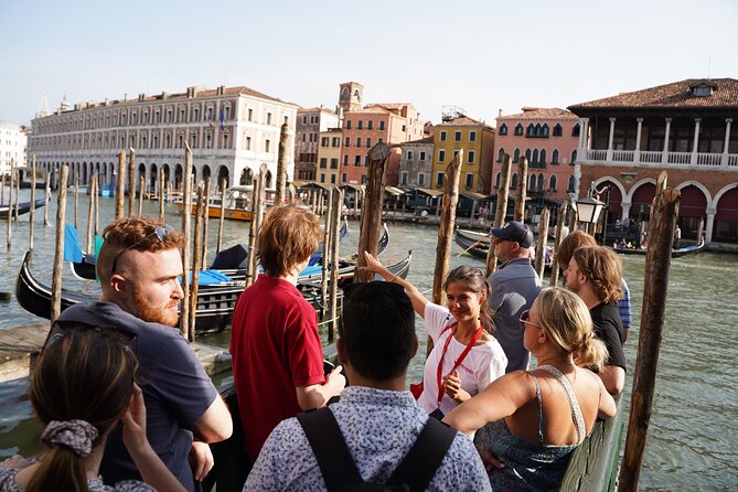 Venice Like a Local: Food, Wine & Spritz Tour with Traghetto Ride - Strada Nova and the shift toward central Venice