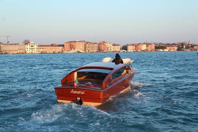 Venice Marco Polo Airport Link Arrival Transfer - The shared boat ride and its real timing