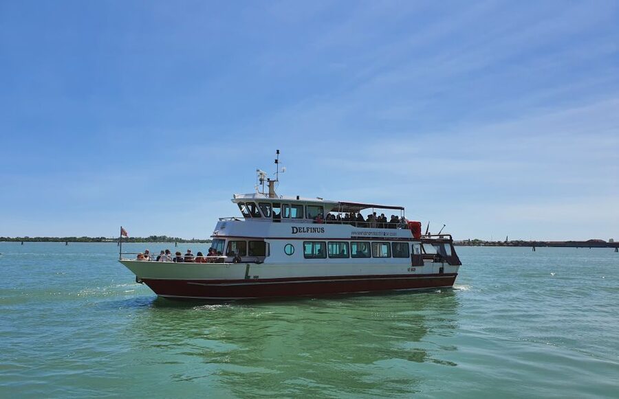 Venice: Murano & Burano Panoramic Boat Tour w/ Glassblowing - The ride from St. Mark’s to Murano
