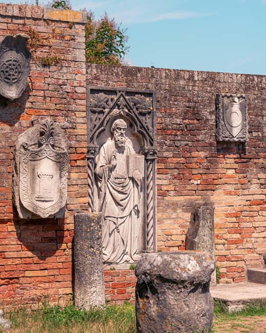 Venice: Murano, Burano, Torcello, and Glass Factory Tour - Burano: the day’s most enjoyable wandering