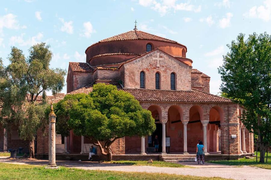 Venice: Murano, Burano, Torcello, and Glass Factory Tour - Starting from San Marco or the train station