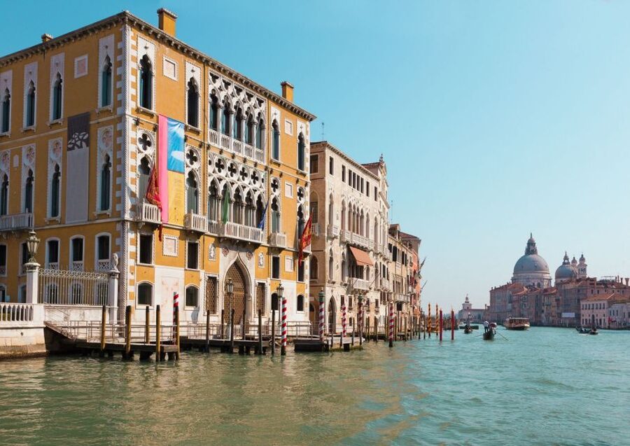 Venice: Private Gondola Cruise for up to 5 Passengers - The Grand Canal section: Venice from its main waterway