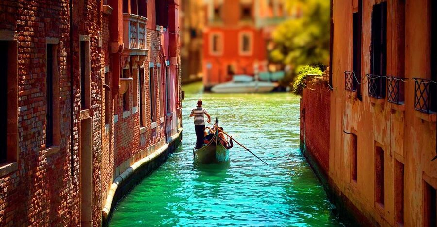Venice: Private Gondola Cruise for up to 5 Passengers - Is $157.47 fair for 30 minutes?