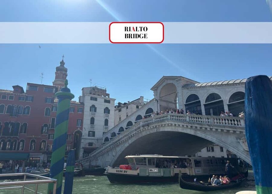 Venice: Rialto Bridge & Offbeat Unusual Venice Walking Tour - What the walking pace and group format feel like