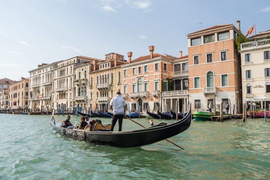 Venice: Shared Gondola Ride Across the Grand Canal - What Is Included and What Is Not