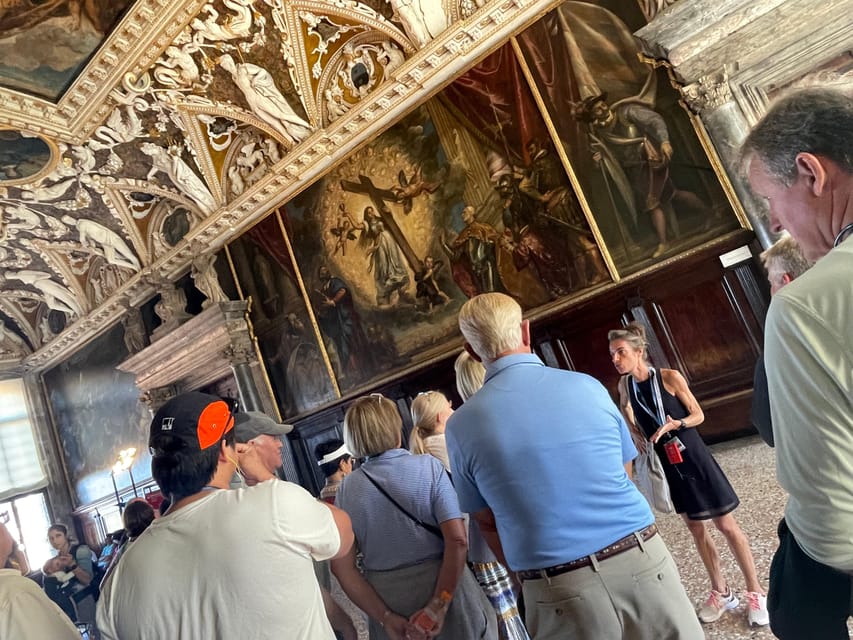 Venice: St. Mark's Basilica & Doge's Palace Tour with Ticket - Meeting beneath the winged lion
