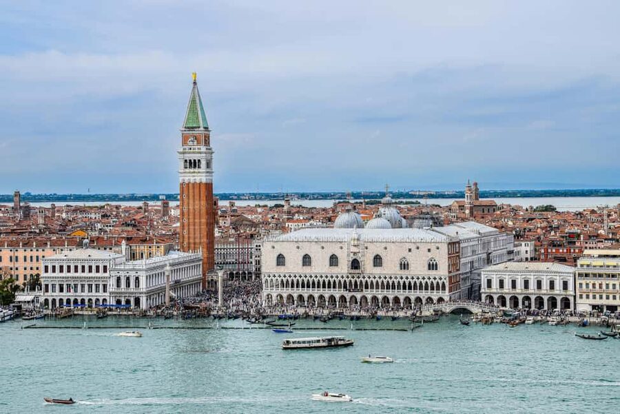 Venice: St. Mark's Basilica, Terrace, and Pala d’Oro Entry - Who should book this St. Mark’s experience?