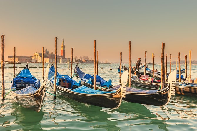 Venice Walking Tour and Gondola Ride - Scala del Bovolo and Venice’s unusual architecture