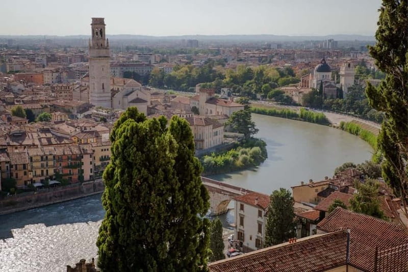 Verona: Classic and Hidden Gems Bike Tour - A cappuccino break that improves the pace