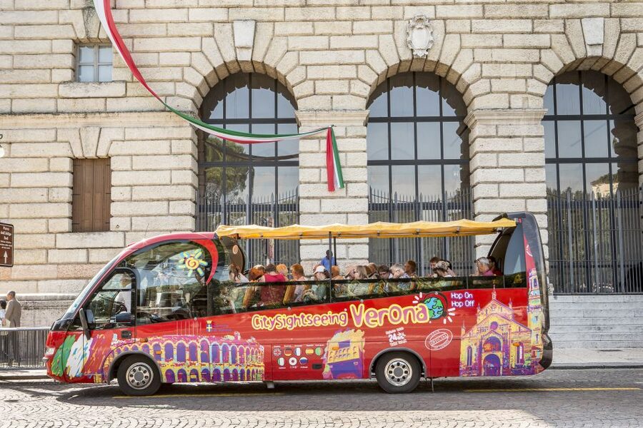 Verona: Hop-on Hop-off Tour 24 or 48-Hour Ticket - The red route: station, San Zeno, and the western old city