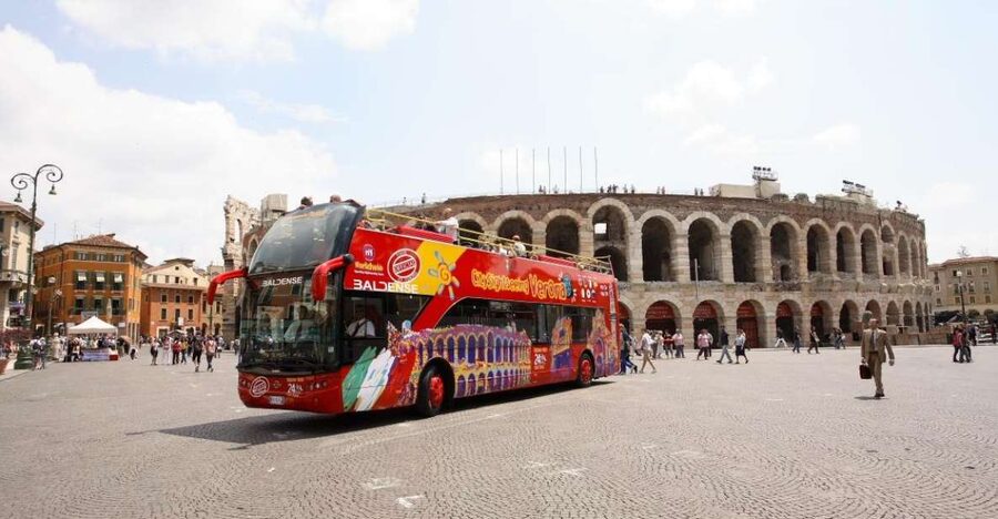 Verona: Hop-on Hop-off Tour 24 or 48-Hour Ticket - Piazza Bra and the Arena: the natural place to begin