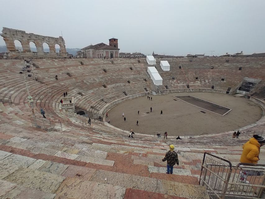 Verona: Small Group Guided Walking Tour with Arena Tickets - How the guiding affects the experience